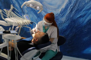 dentista in albania