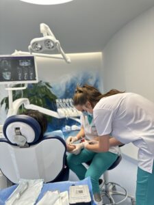 dentista in albania