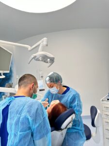 dentista in albania